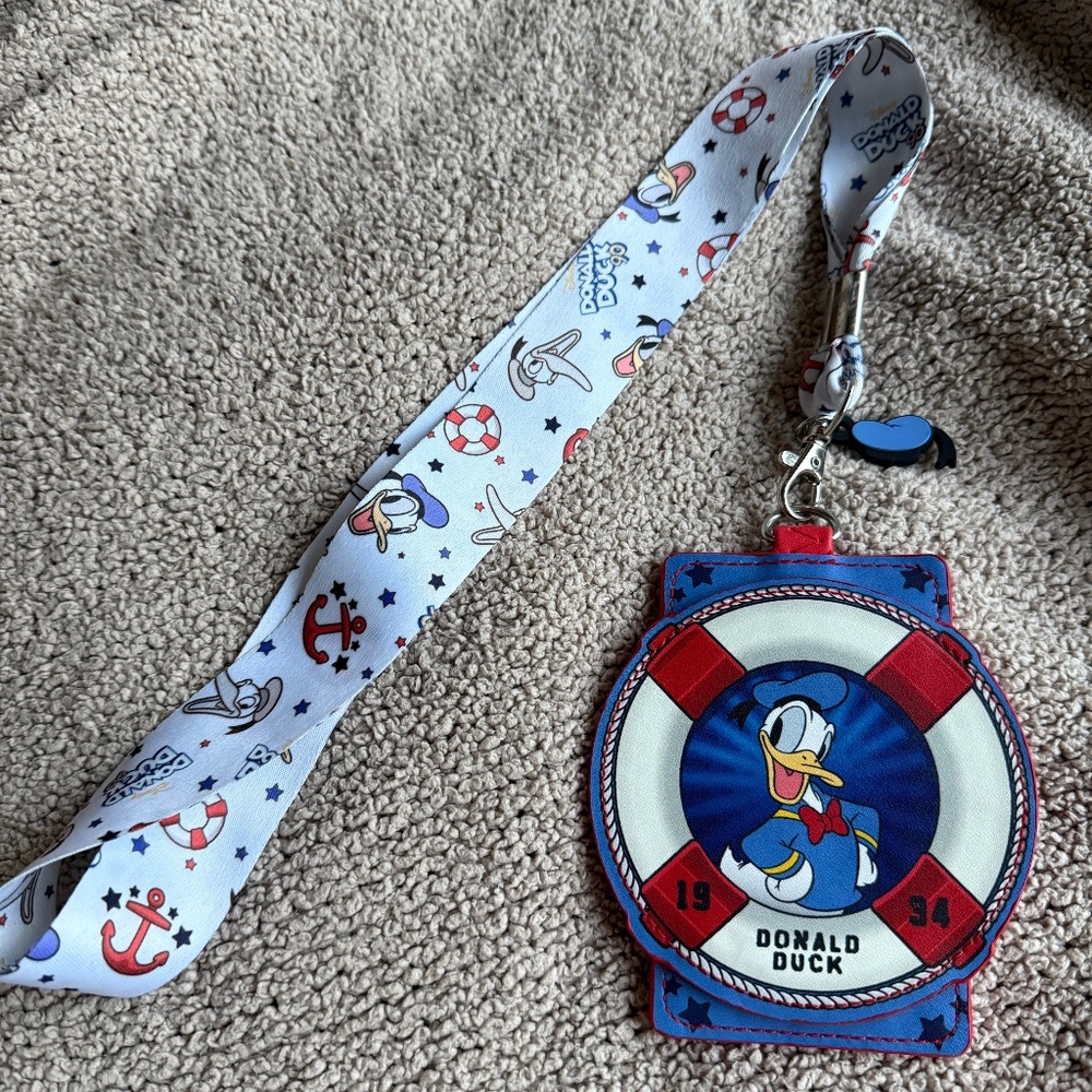 NEW without tags Loungefly Donald Duck 90th Anniversary Cardholder Lanyard